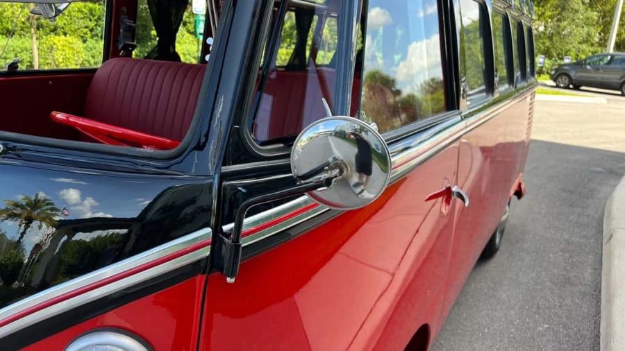 1973 Volkswagen Bay-Window Bus - Image 15 of 31
