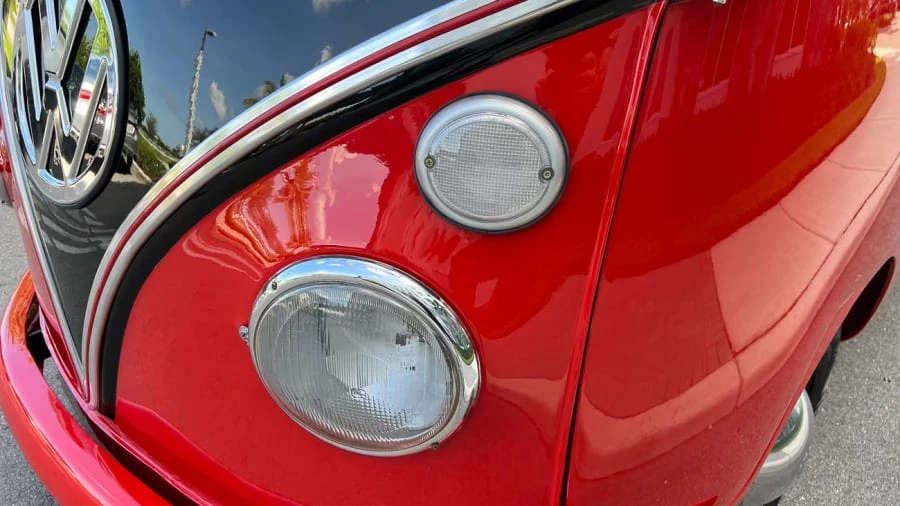 1973 Volkswagen Bay-Window Bus - Image 16 of 31
