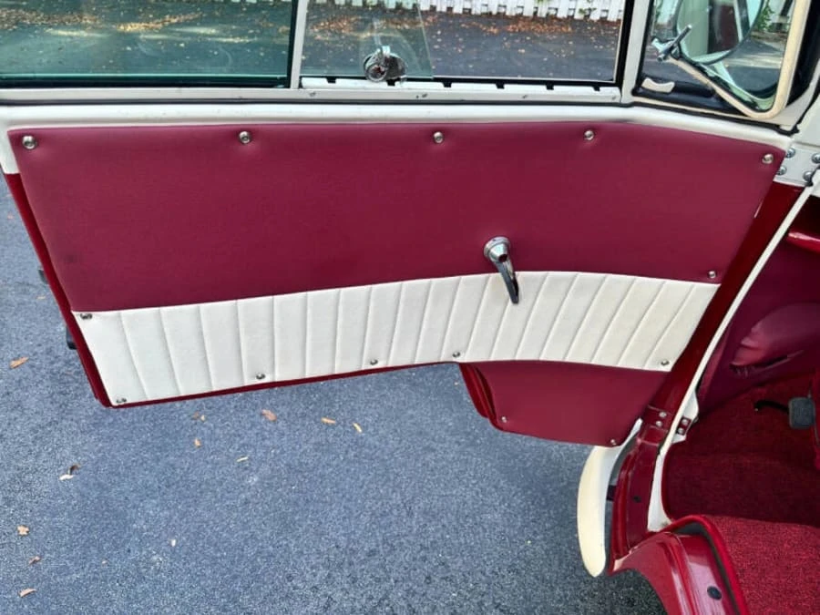 1973 Volkswagen Bay-Window Bus - Image 19 of 30