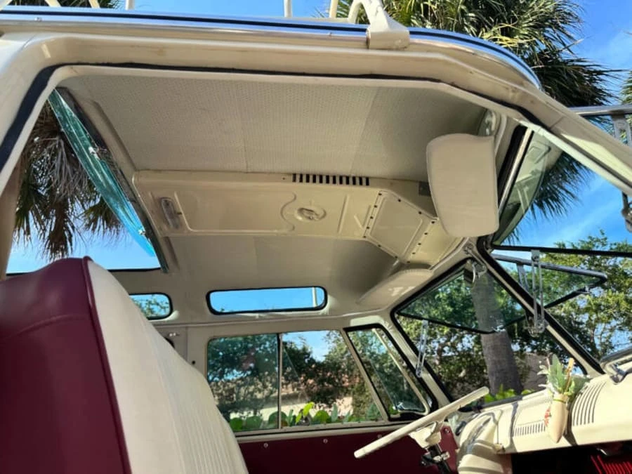 1973 Volkswagen Bay-Window Bus - Image 21 of 30