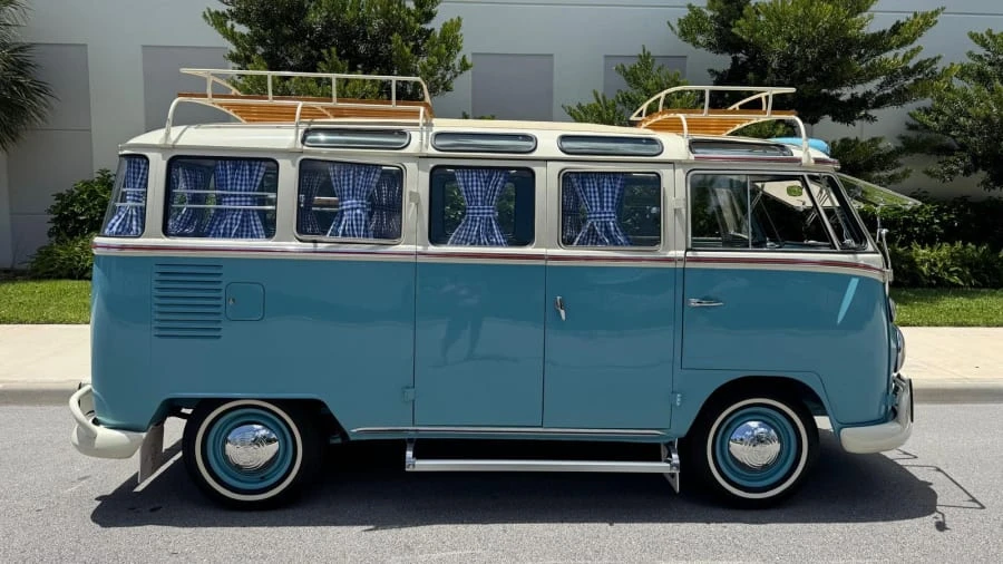 1973 Volkswagen Bay-Window Bus - Image 5 of 16