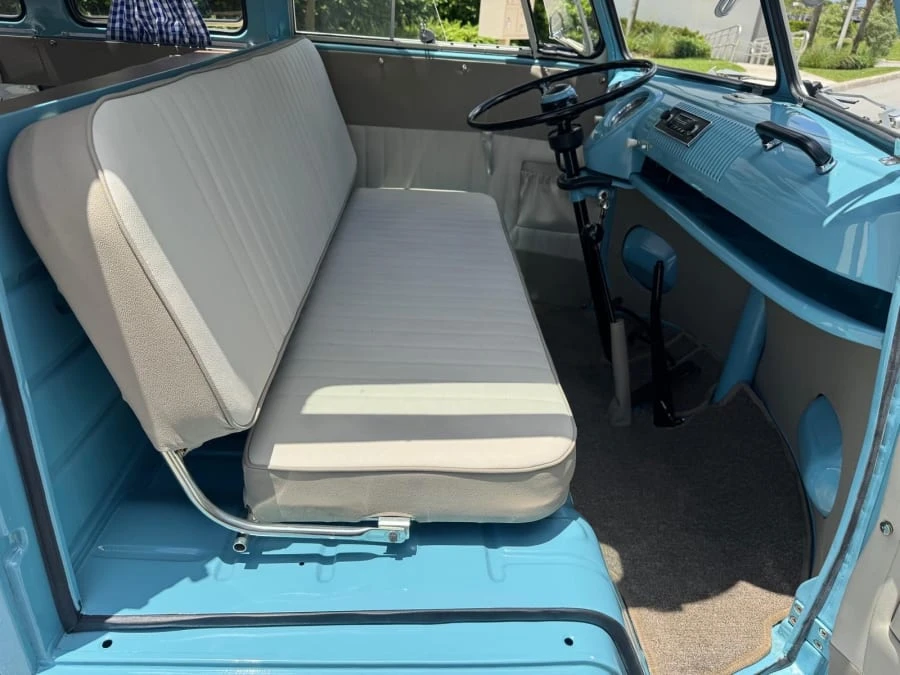 1973 Volkswagen Bay-Window Bus - Image 9 of 16