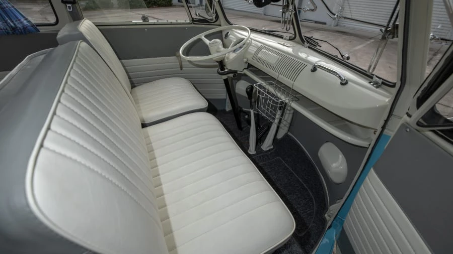 1973 Volkswagen Bay-Window Bus - Image 5 of 31