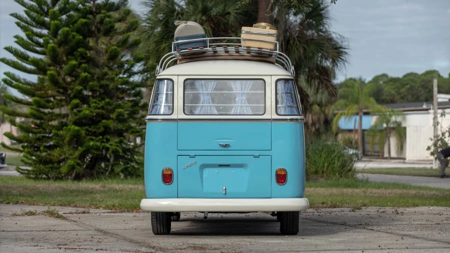 1973 Volkswagen Bay-Window Bus - Image 15 of 31