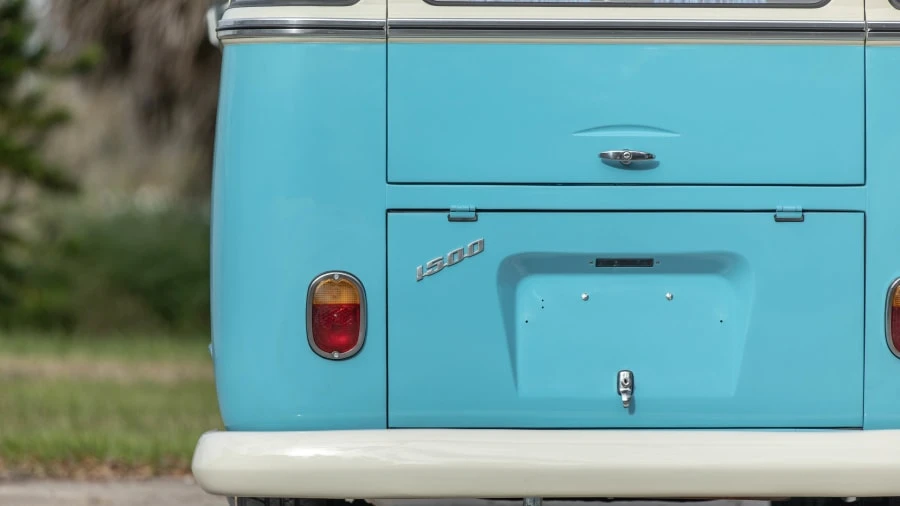 1973 Volkswagen Bay-Window Bus - Image 19 of 31