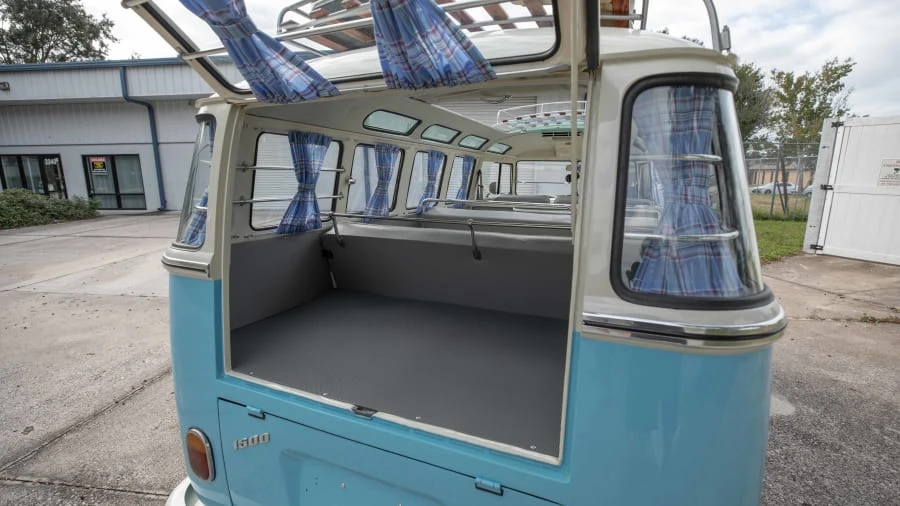 1973 Volkswagen Bay-Window Bus - Image 21 of 31