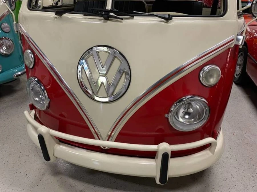 1973 Volkswagen Bay-Window Bus - Image 24 of 31