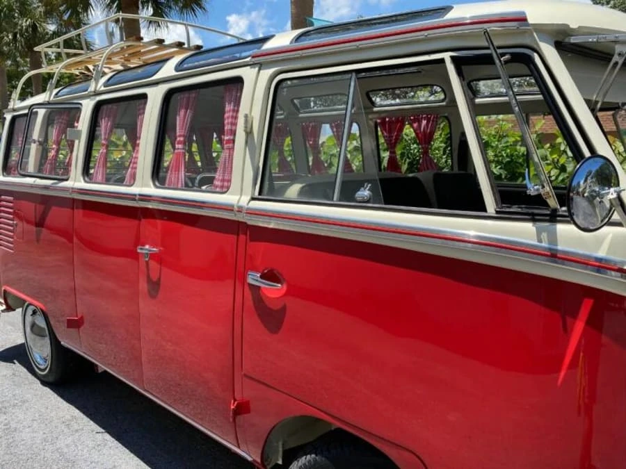 1973 Volkswagen Bay-Window Bus - Image 17 of 31