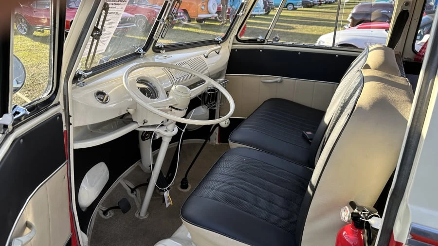 1973 Volkswagen Bay-Window Bus - Image 5 of 6
