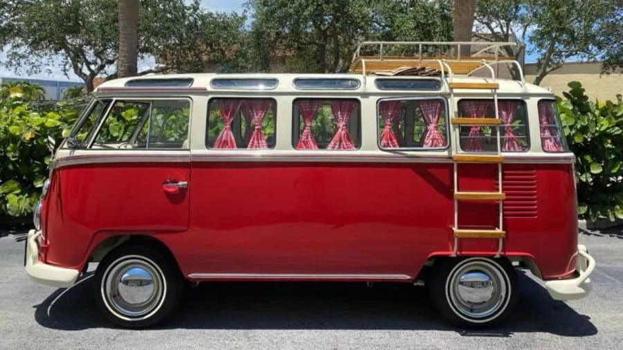 1973 Volkswagen Bay-Window Bus - Image 2 of 31