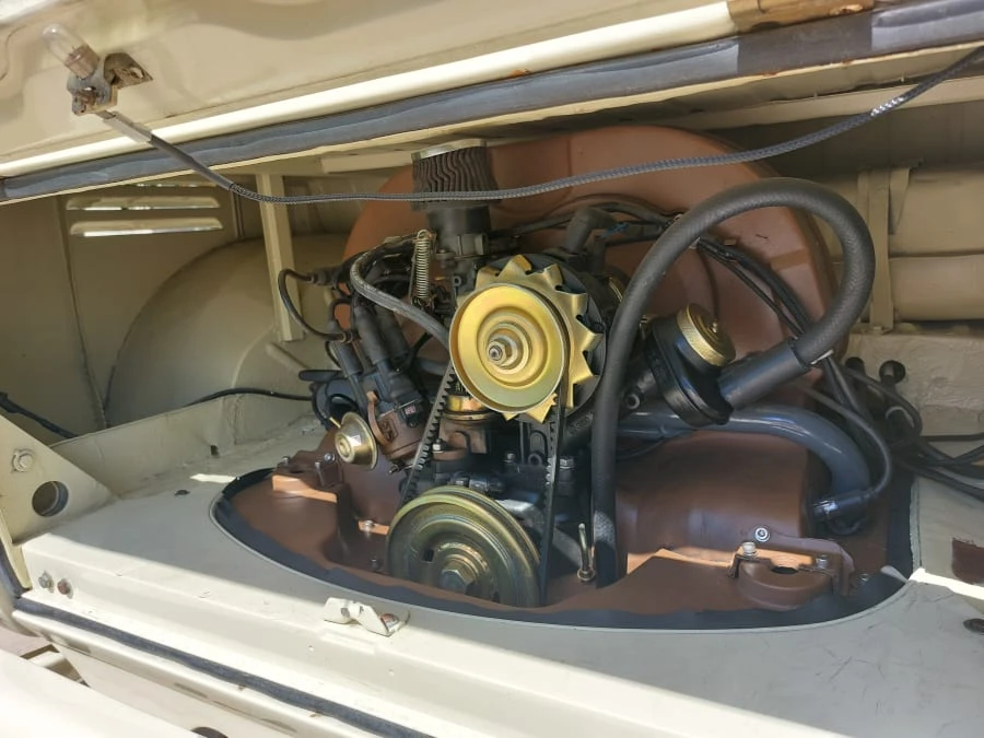 1973 Volkswagen Bay-Window Bus - Image 14 of 17