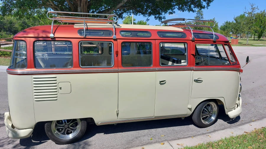 1973 Volkswagen Bay-Window Bus - Image 2 of 17