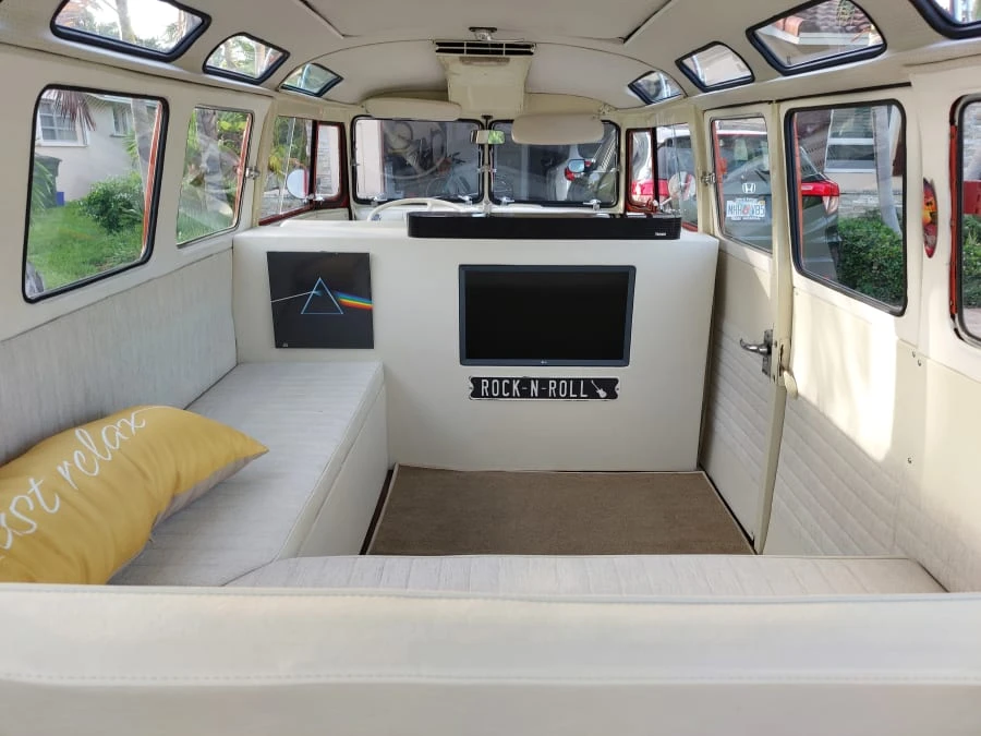 1973 Volkswagen Bay-Window Bus - Image 11 of 17