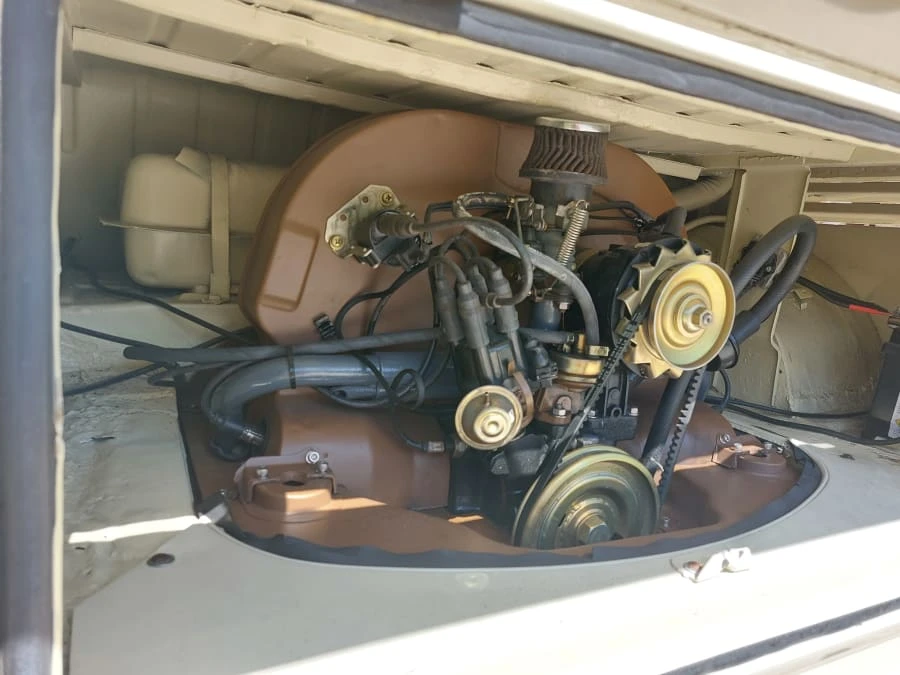 1973 Volkswagen Bay-Window Bus - Image 16 of 17