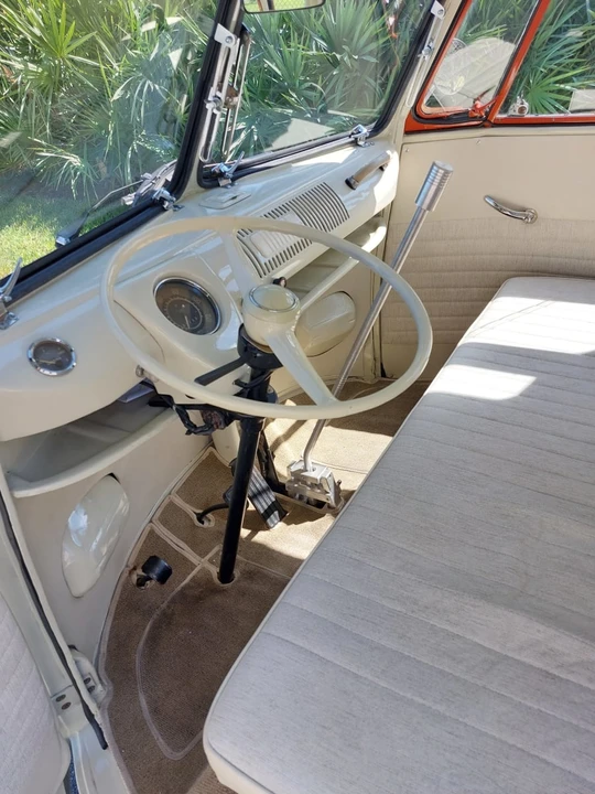 1973 Volkswagen Bay-Window Bus - Image 12 of 17