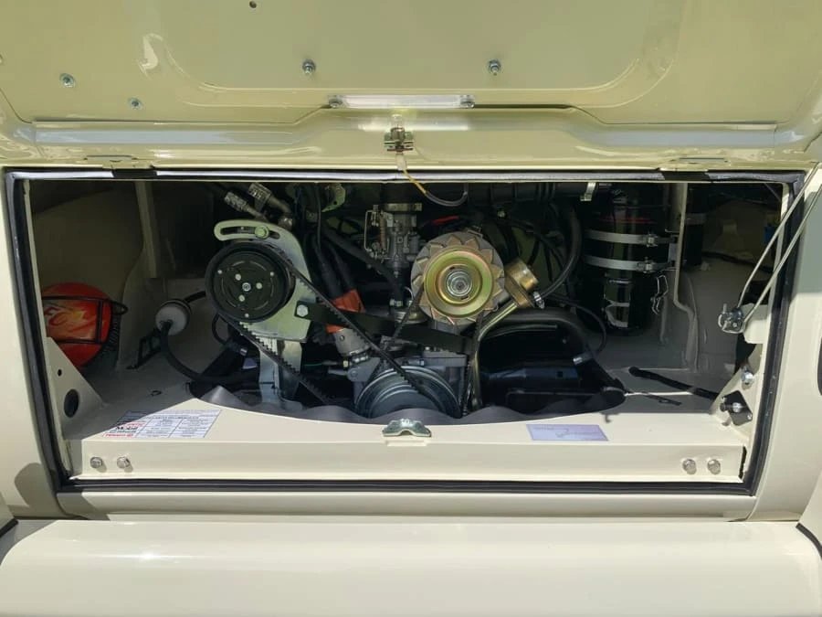 1973 Volkswagen Bay-Window Bus - Image 26 of 31