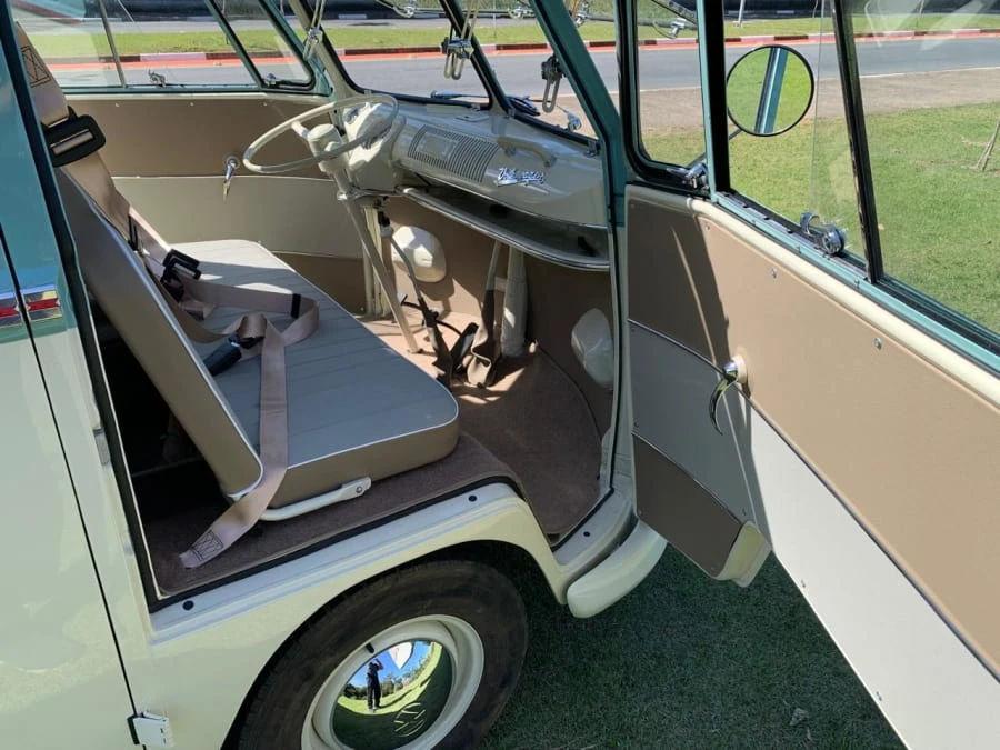 1973 Volkswagen Bay-Window Bus - Image 18 of 31