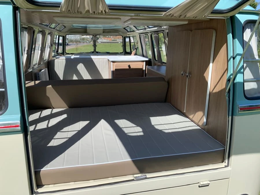 1973 Volkswagen Bay-Window Bus - Image 24 of 31