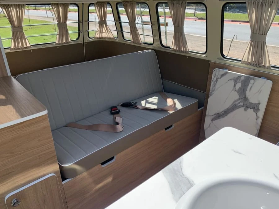 1973 Volkswagen Bay-Window Bus - Image 25 of 31
