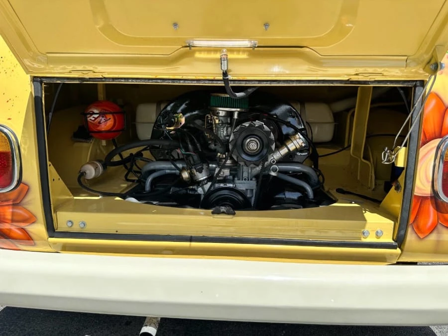 1973 Volkswagen Bay-Window Bus - Image 15 of 16