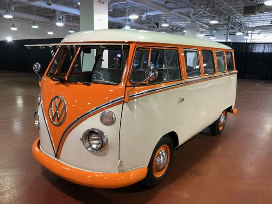 1973 Volkswagen Bay-Window Bus - Image 9 of 31