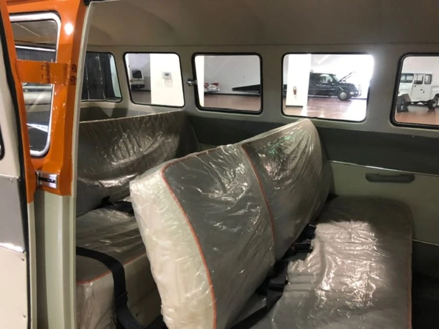1973 Volkswagen Bay-Window Bus - Image 25 of 31