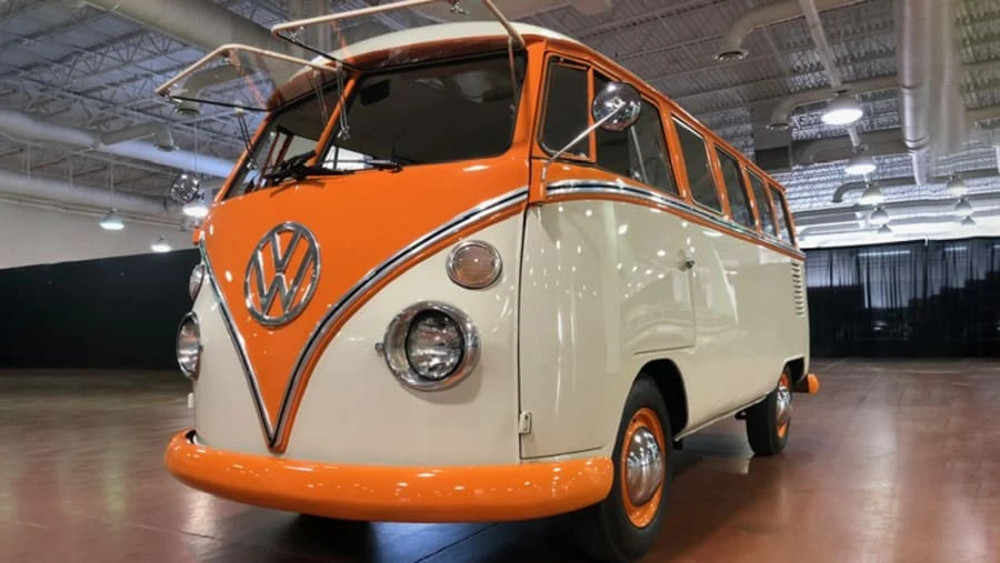 1973 Volkswagen Bay-Window Bus - Image 2 of 31
