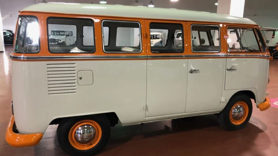 1973 Volkswagen Bay-Window Bus - Image 4 of 31