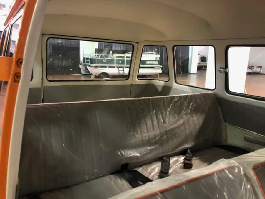1973 Volkswagen Bay-Window Bus - Image 28 of 31