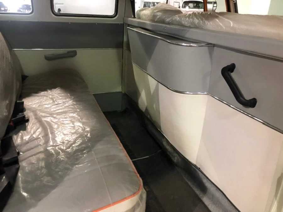 1973 Volkswagen Bay-Window Bus - Image 27 of 31
