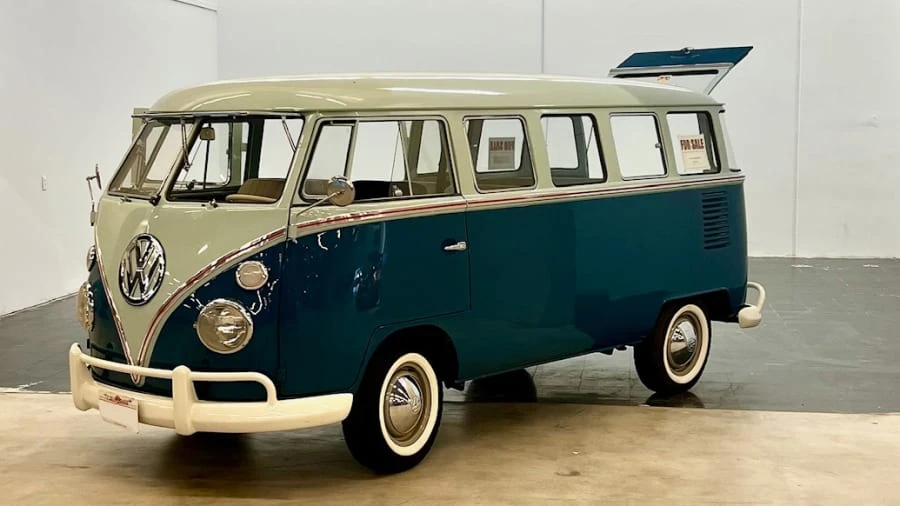 1973 Volkswagen Bay-Window Bus - Image 3 of 9