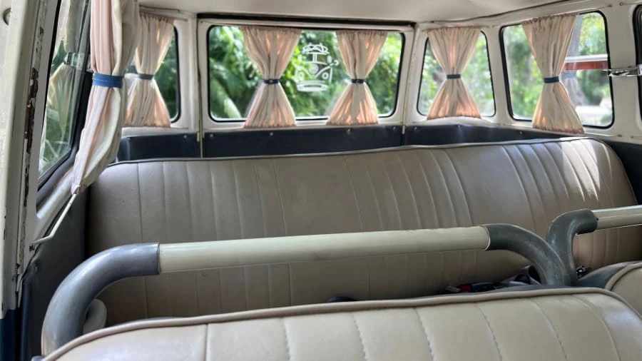 1973 Volkswagen Bay-Window Bus - Image 4 of 16