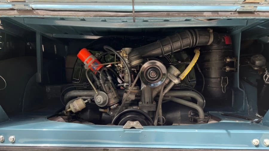 1973 Volkswagen Bay-Window Bus - Image 8 of 16