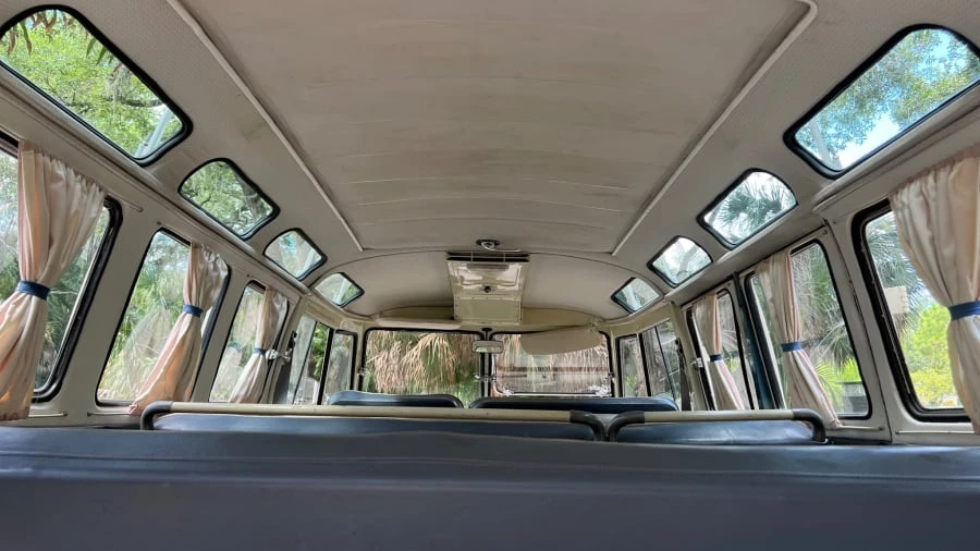 1973 Volkswagen Bay-Window Bus - Image 7 of 16