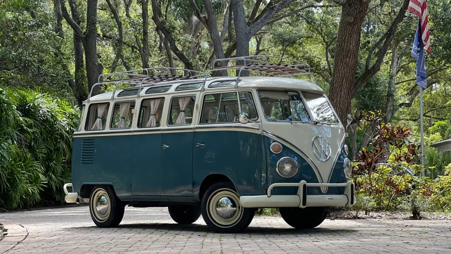 1973 Volkswagen Bay-Window Bus - Image 11 of 16