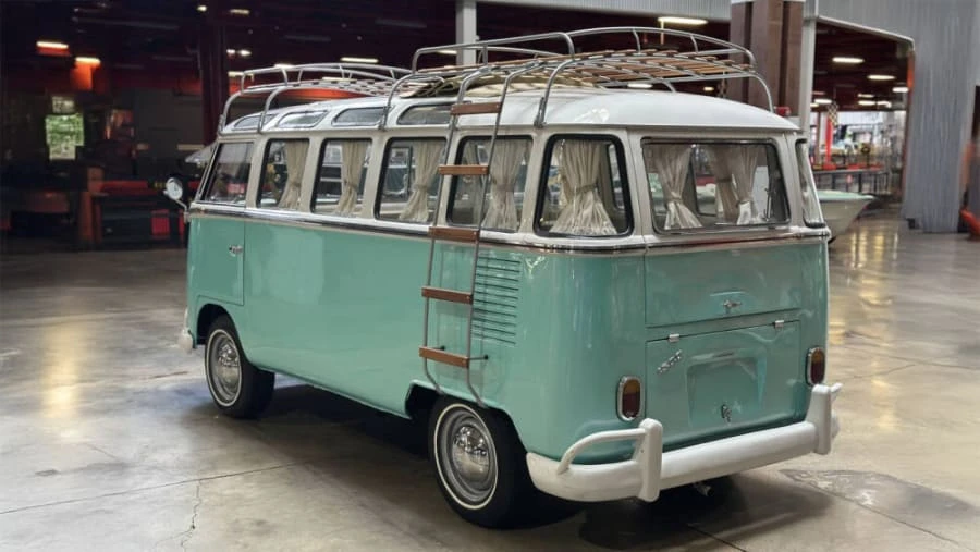1973 Volkswagen Bay-Window Bus - Image 9 of 31