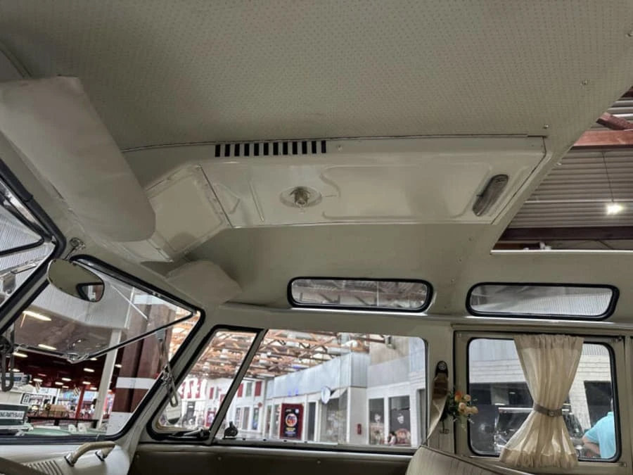 1973 Volkswagen Bay-Window Bus - Image 31 of 31