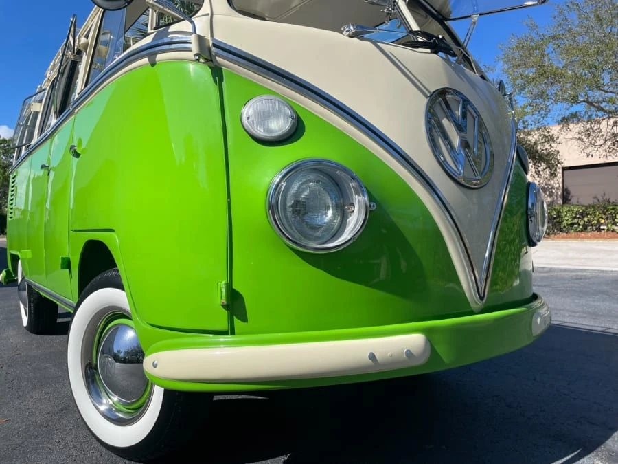 1973 Volkswagen Bay-Window Bus - Image 13 of 31