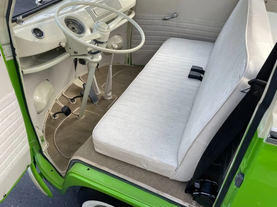 1973 Volkswagen Bay-Window Bus - Image 24 of 31