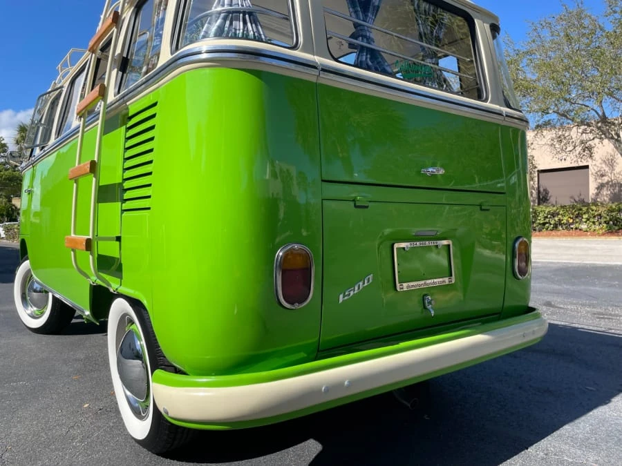 1973 Volkswagen Bay-Window Bus - Image 7 of 31