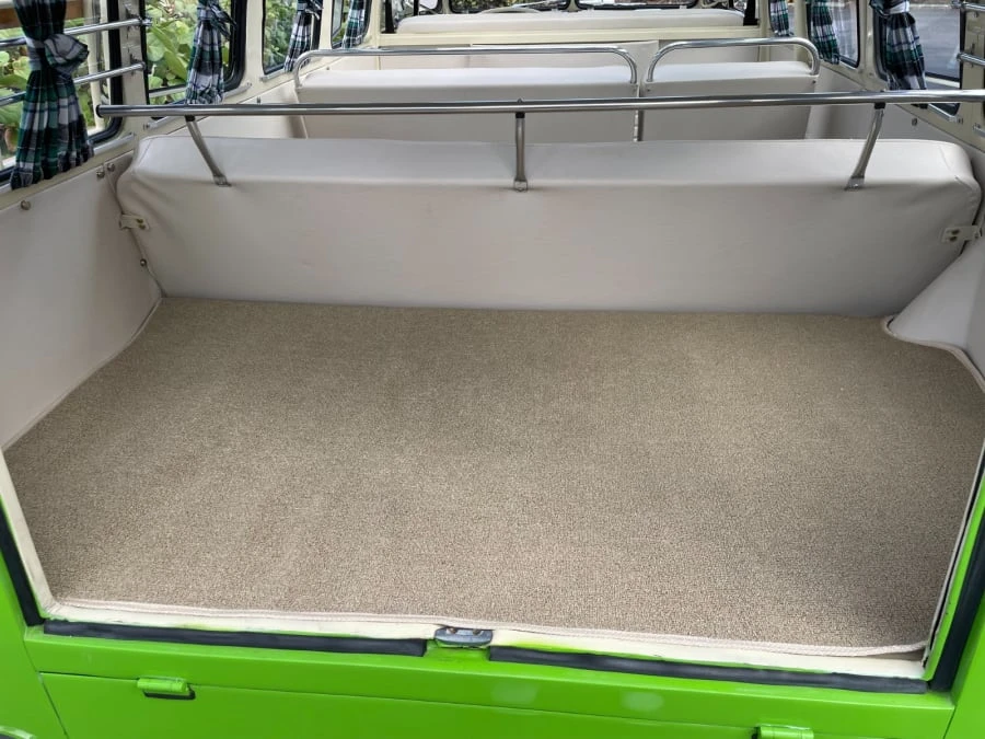 1973 Volkswagen Bay-Window Bus - Image 25 of 31