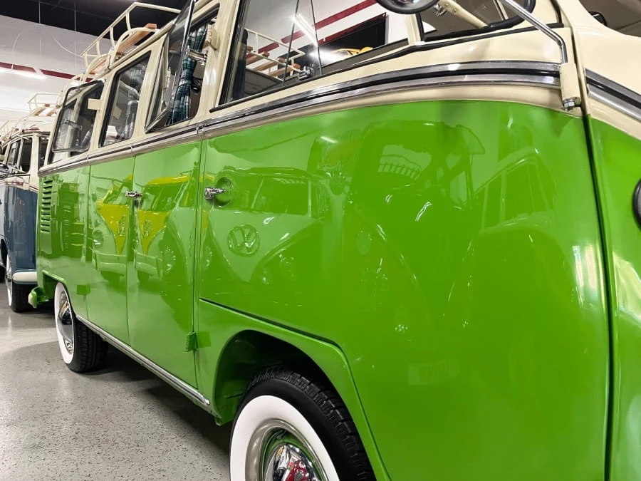 1973 Volkswagen Bay-Window Bus - Image 22 of 31