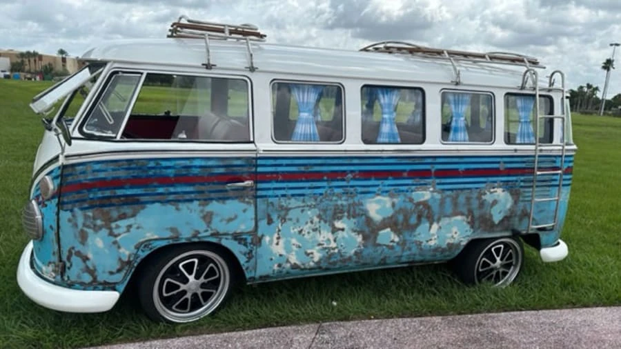 1973 Volkswagen Bay-Window Bus - Image 2 of 13