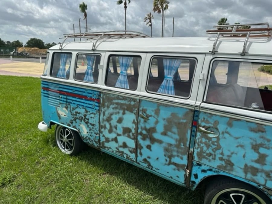 1973 Volkswagen Bay-Window Bus - Image 7 of 13