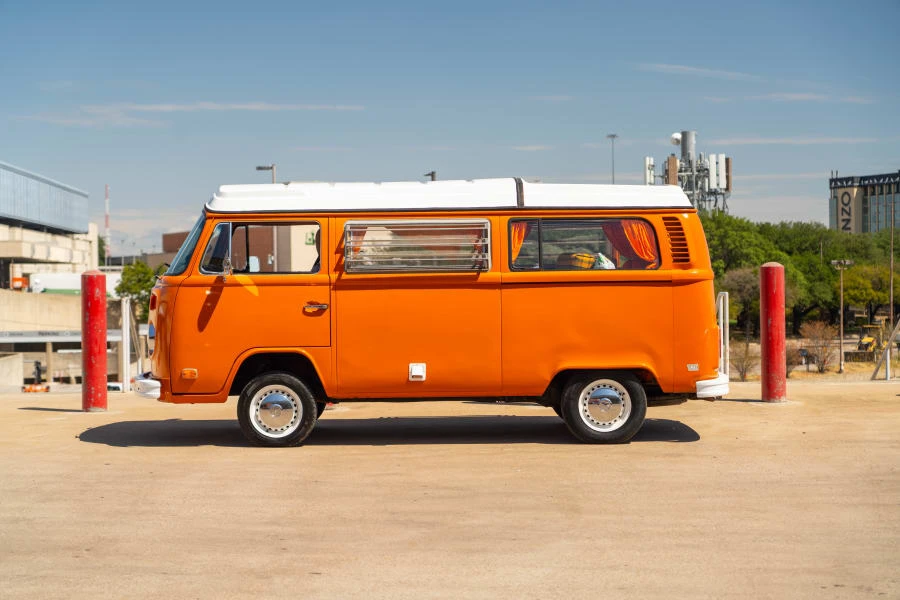 1973 Volkswagen Bay-Window Camper - Image 2 of 19