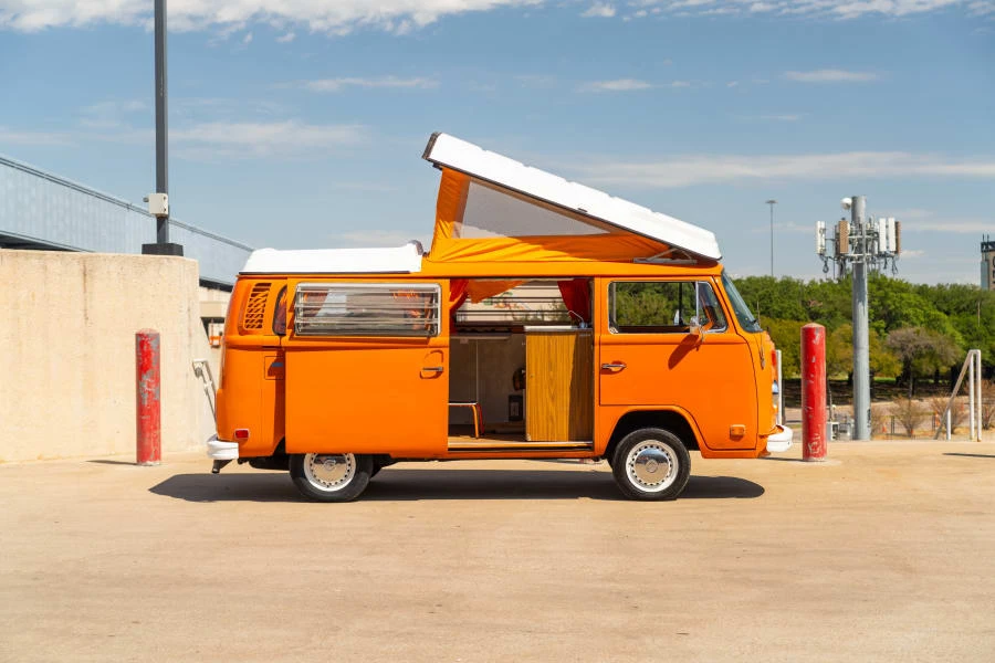 1973 Volkswagen Bay-Window Camper - Image 10 of 19