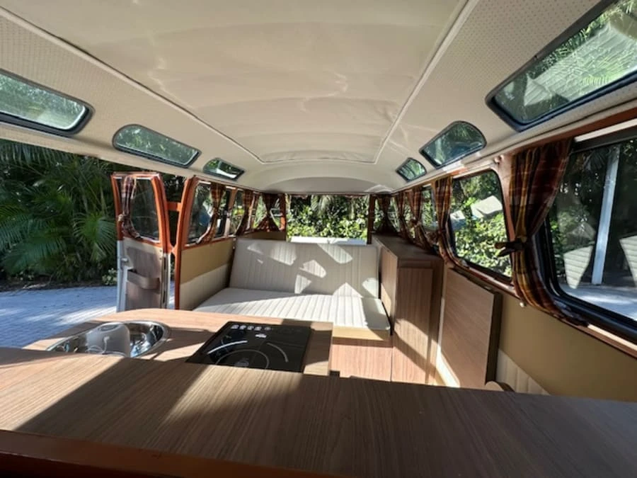 1973 Volkswagen Bay-Window Camper - Image 10 of 14