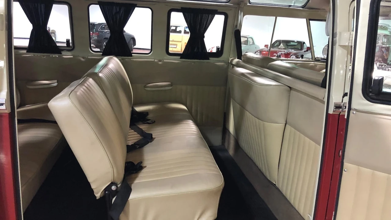 1973 Volkswagen Bay-Window Bus - Image 3 of 13
