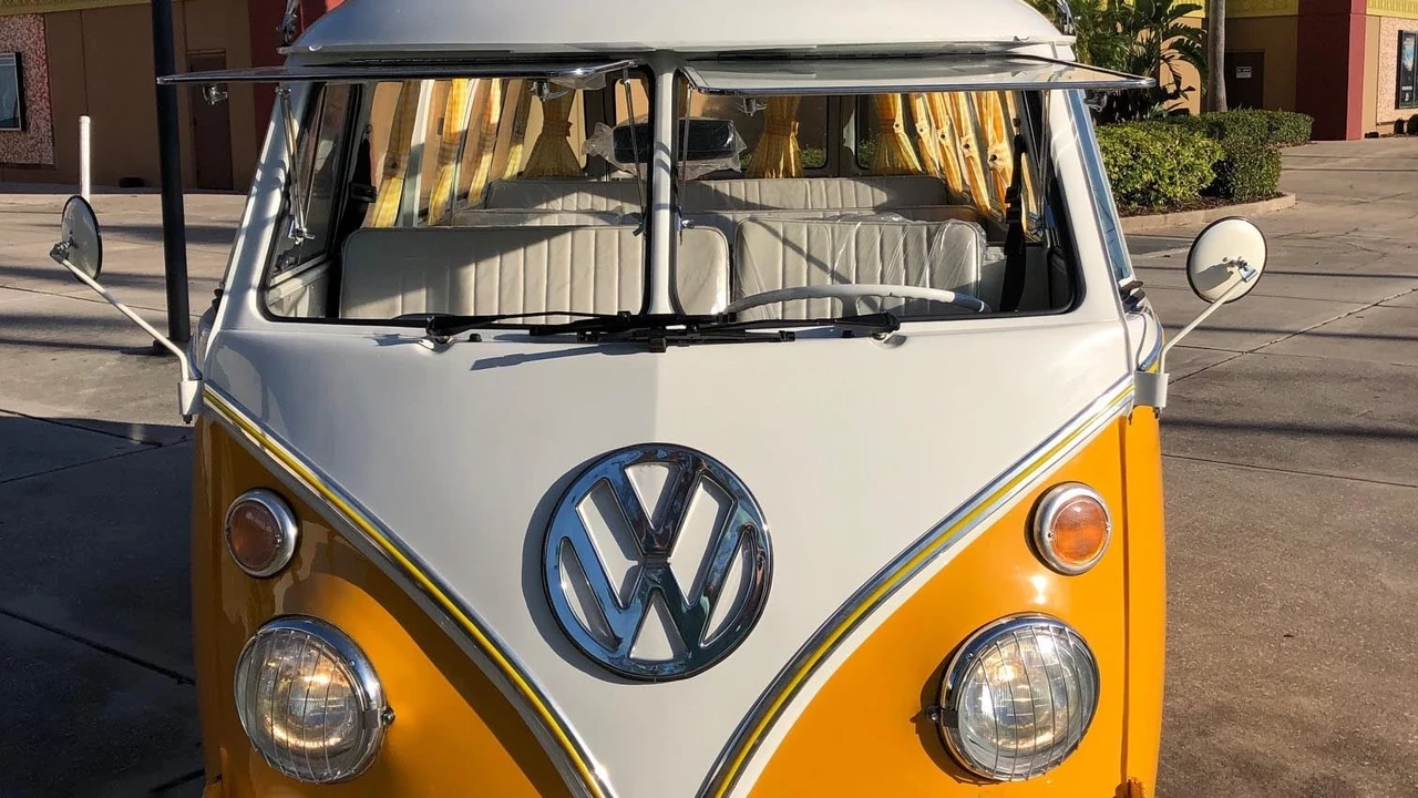 1973 Volkswagen Bay-Window Bus - Image 20 of 20