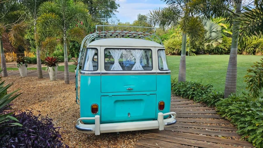 1973 Volkswagen Bay-Window Bus - Image 5 of 31